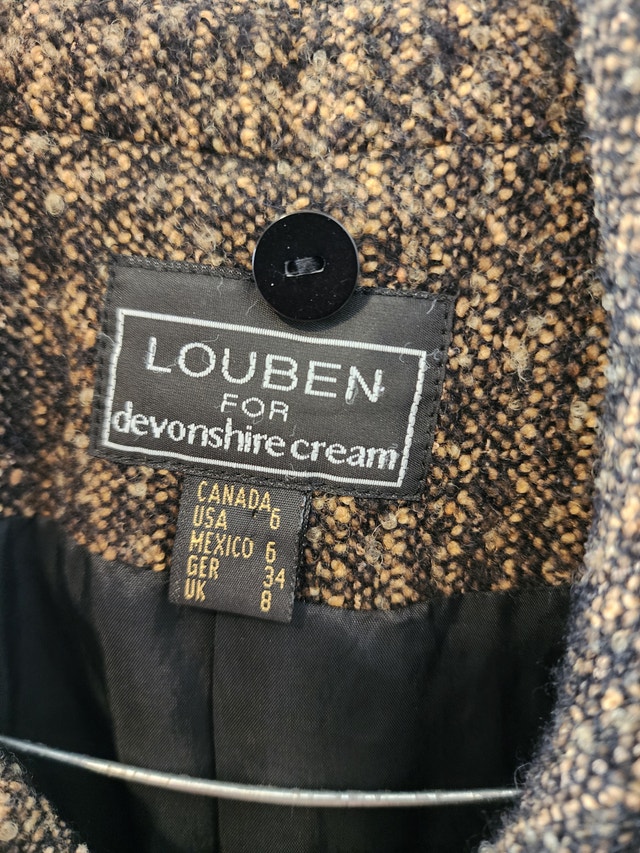 Womens size 6 blazer - photo 2