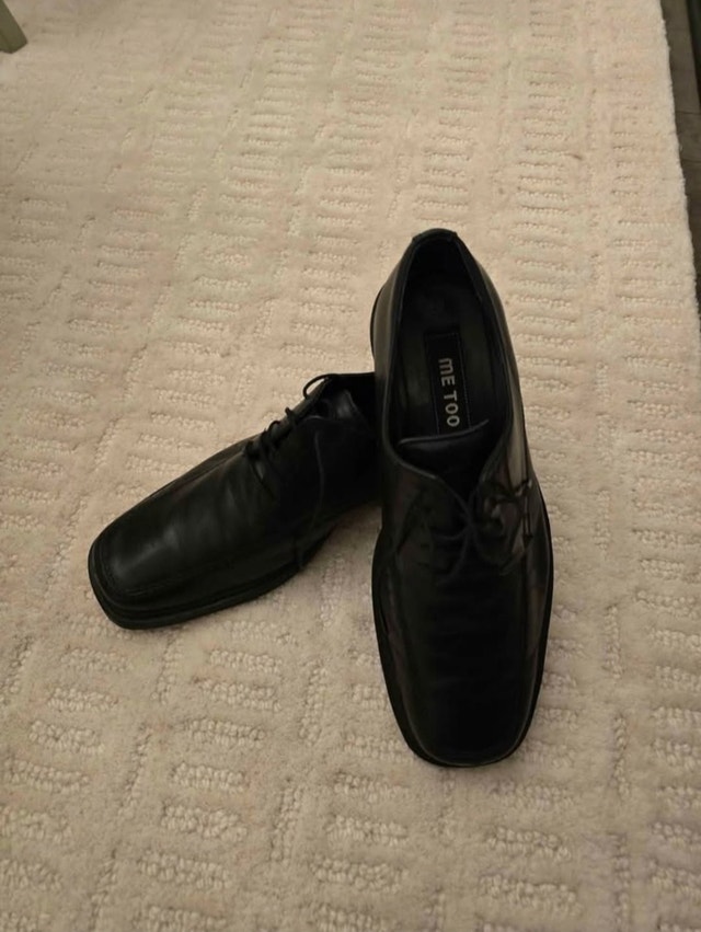Men's size 10 leather dress shoes