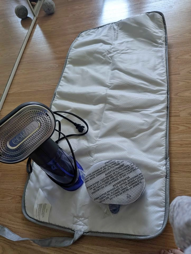 Conair Handheld Garment Steamer GS108C with Mat
