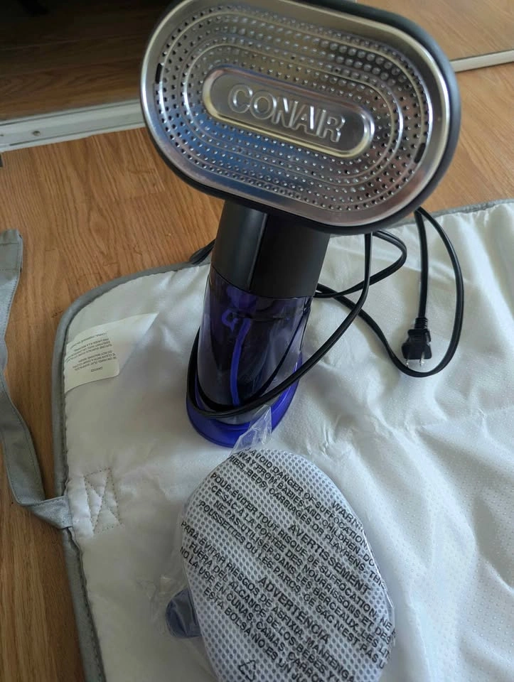 Conair Handheld Garment Steamer GS108C with Mat - photo 2
