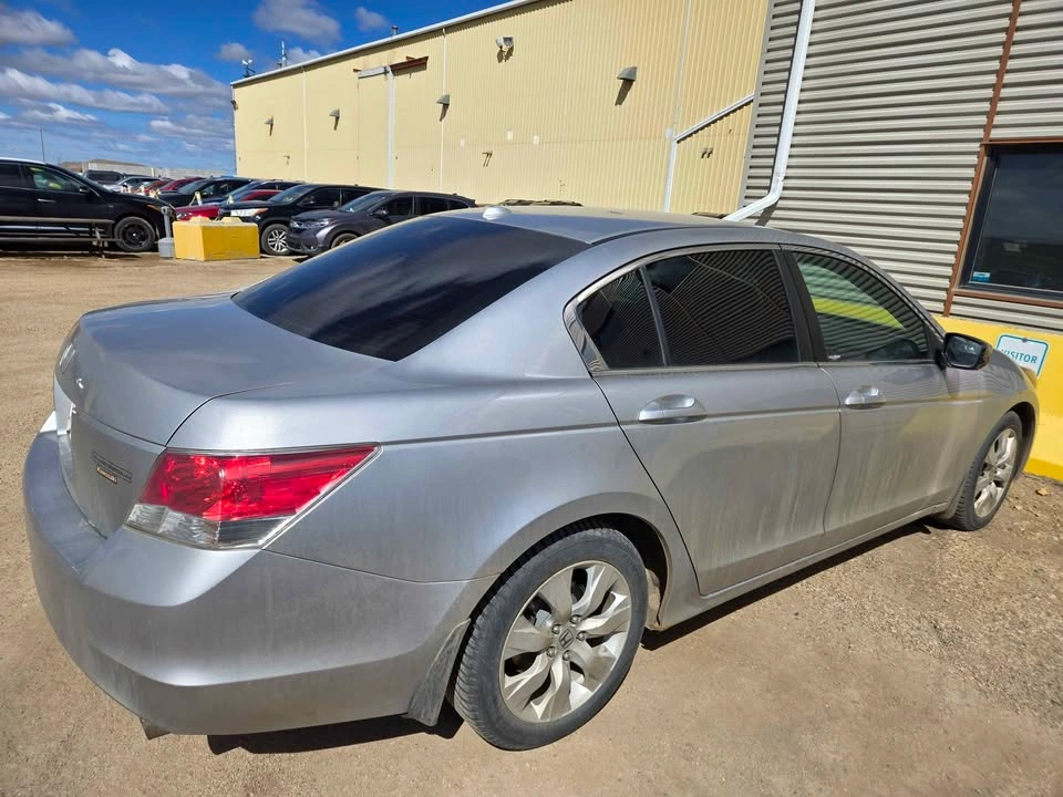 2010 Honda Accord EX-L - photo 2
