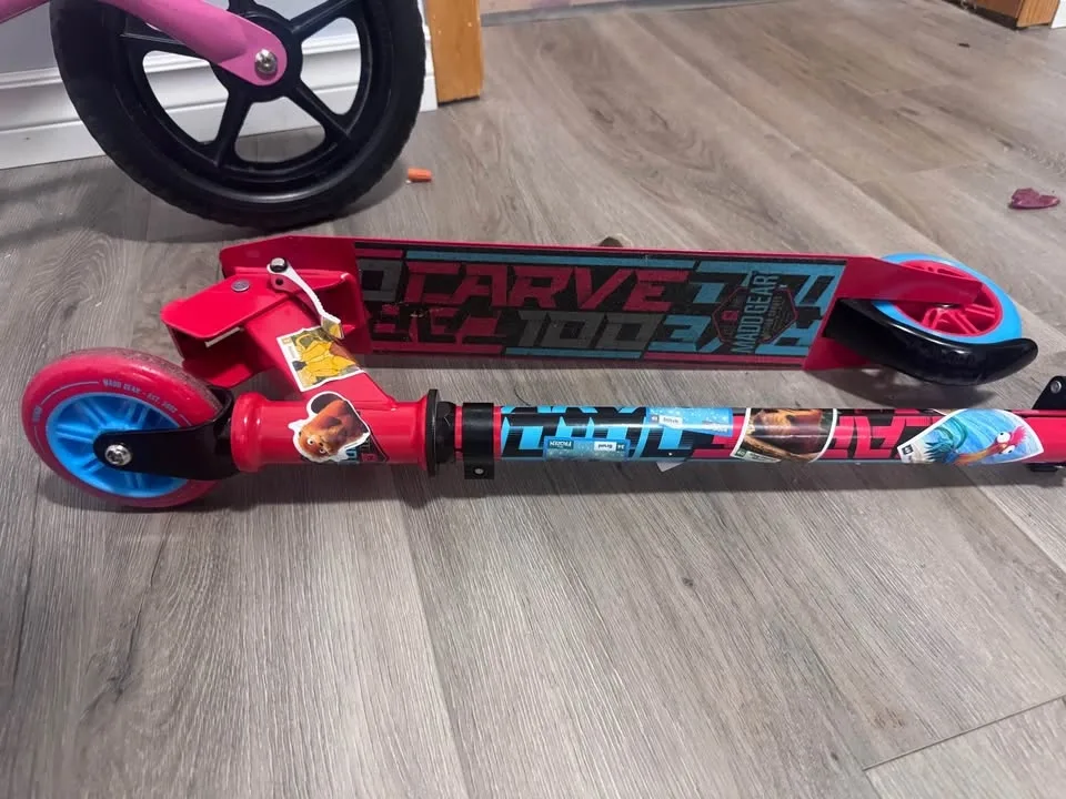Madd Gear Scooter Red Blue Adjustable Handlebar - photo 3