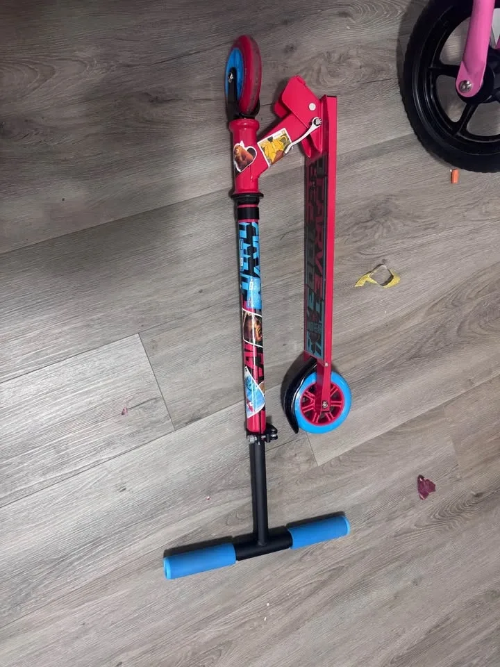 Madd Gear Scooter Red Blue Adjustable Handlebar - photo 4