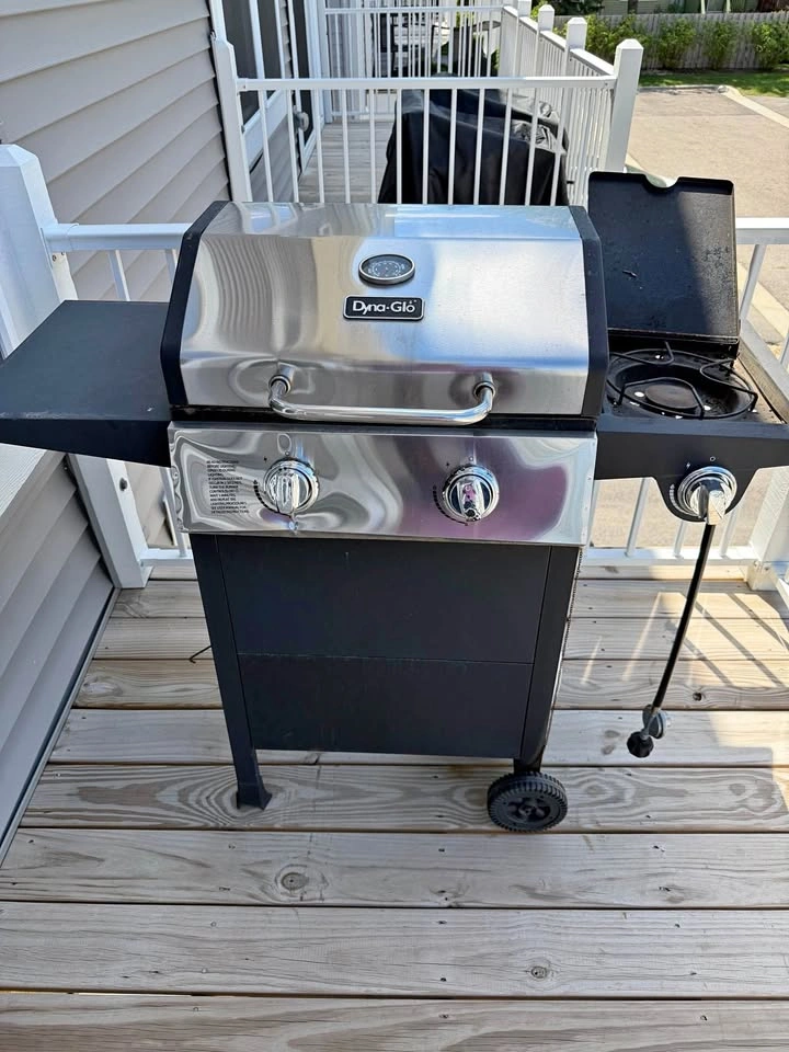 Dyna-Glo 2 Burner Grill