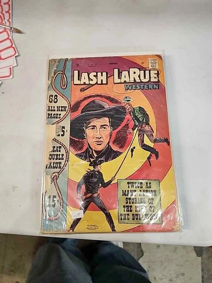 Lash LaRue Western Comic Book