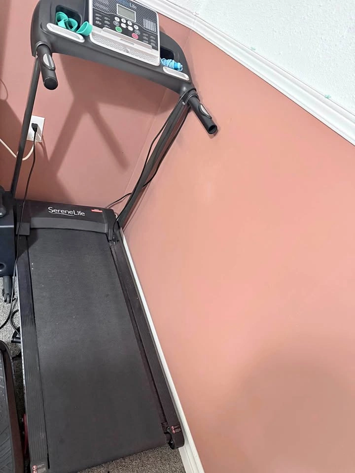 SereneLife Folding Treadmill Manual Incline Bluetooth
