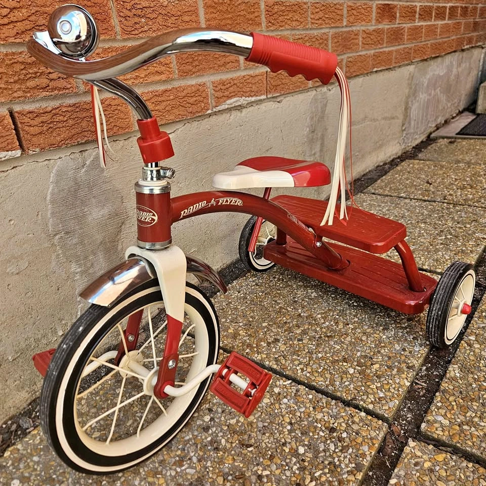 Radio Flyer 10 inch Toddler Bike