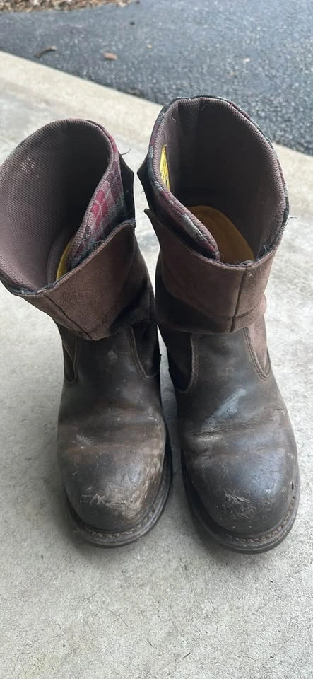 Women CAT Safety Toe Boots Size 8 - photo 3