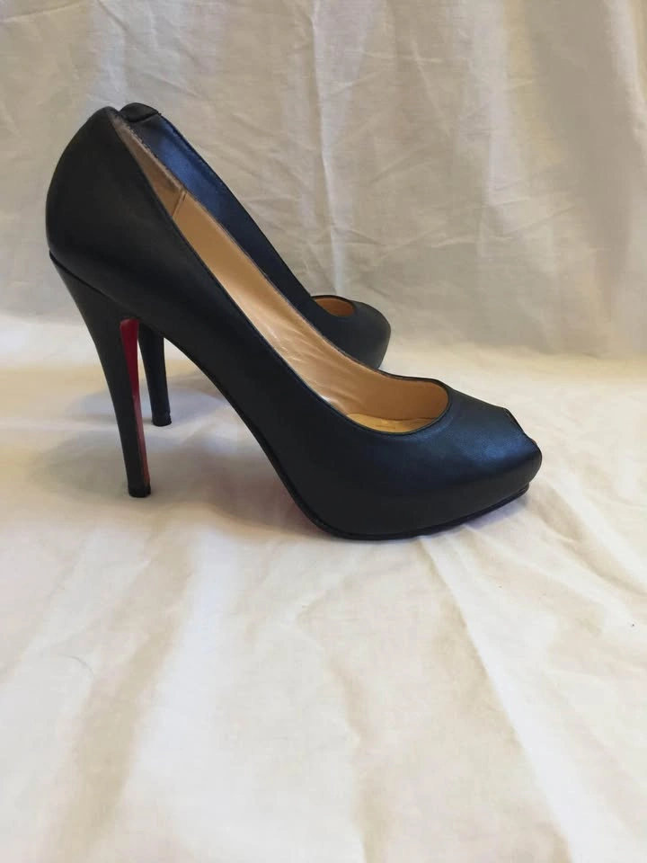 Louboutin Shoes Women Size 38 - photo 4