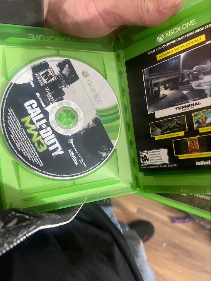 Xbox Games: Titanfall 2 & Call of Duty MW3 - photo 2