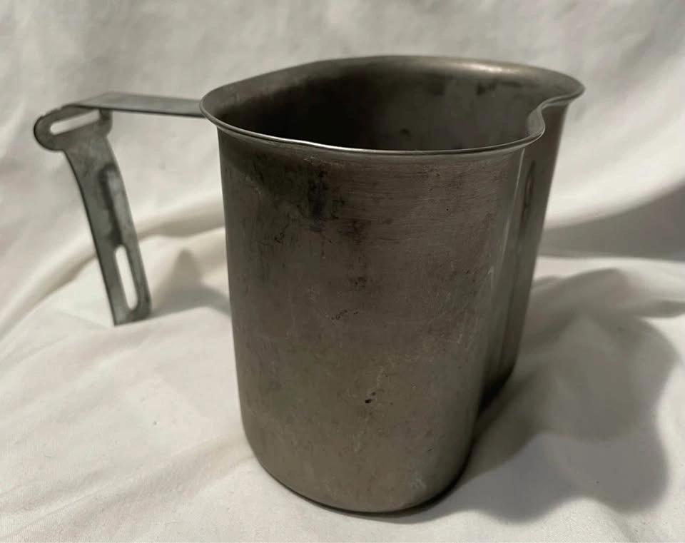 Vietnam Era US Military Canteen Cup L-Handle + Ration Stove - photo 3