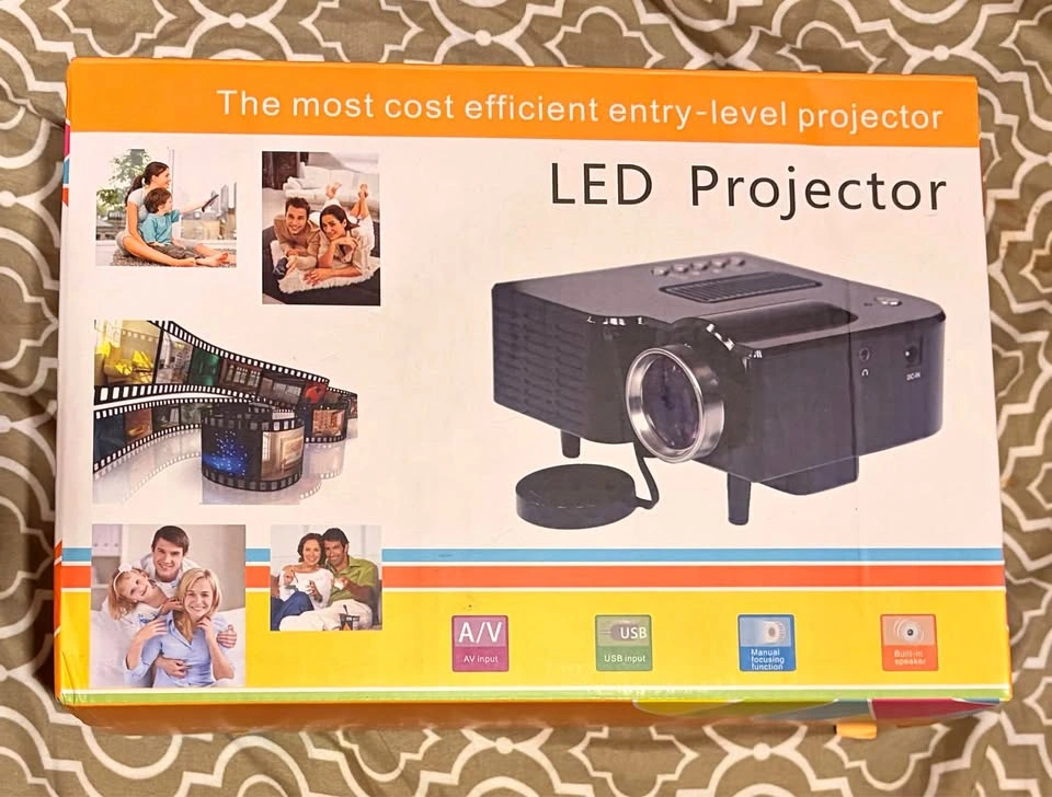 Joysee LED Projector
