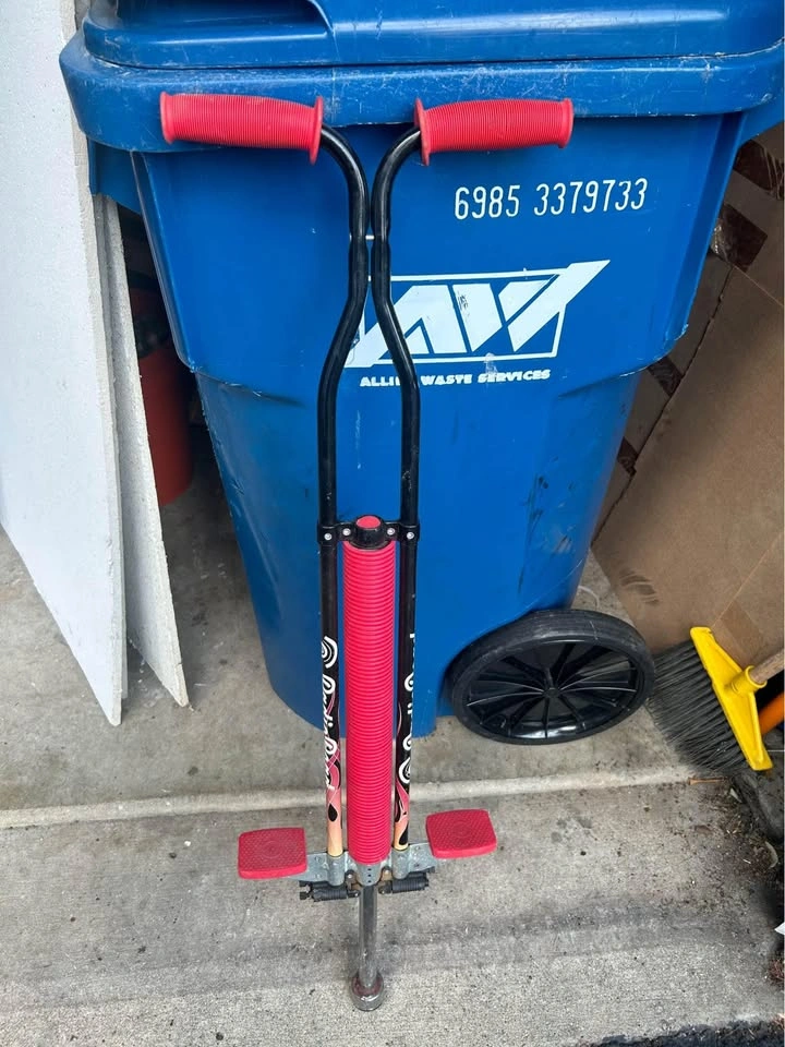 Radio Road Pogo Stick - photo 3