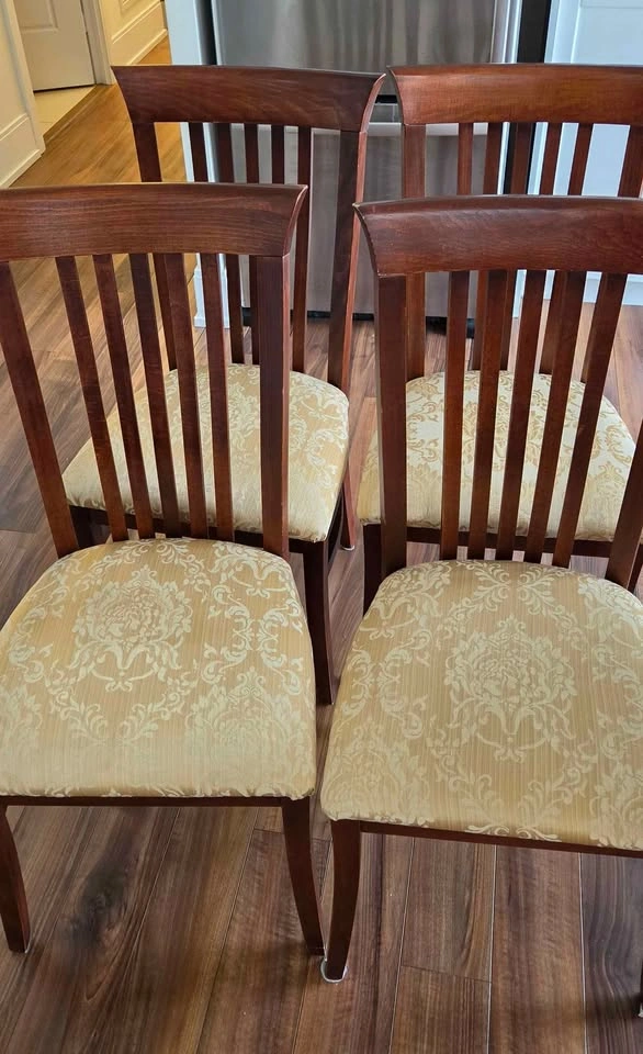 Solid Wood Round Table & 4 Chairs - photo 4