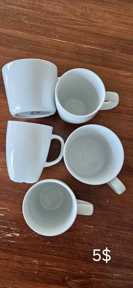 Sets of coffee/tea cups