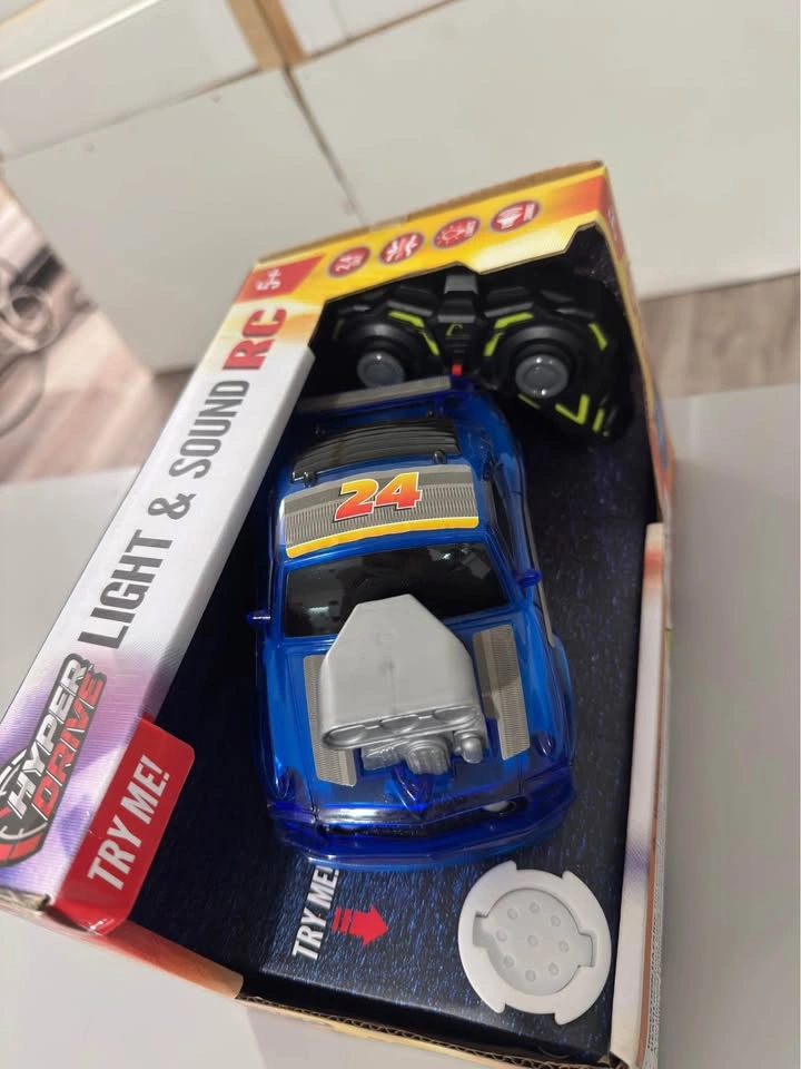 Hyper Drive RC Stunt Car - Light-Up, 2.4GHz - photo 4