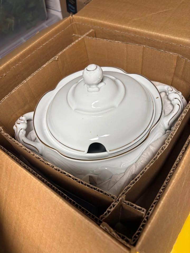 Soup Tureen BNIB - photo 2