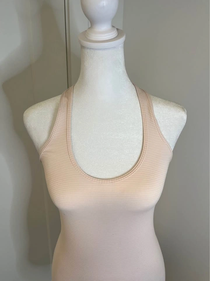 LULULEMON Soft Pink Pinstriped Racerback Tank Top - Size 4 - photo 2