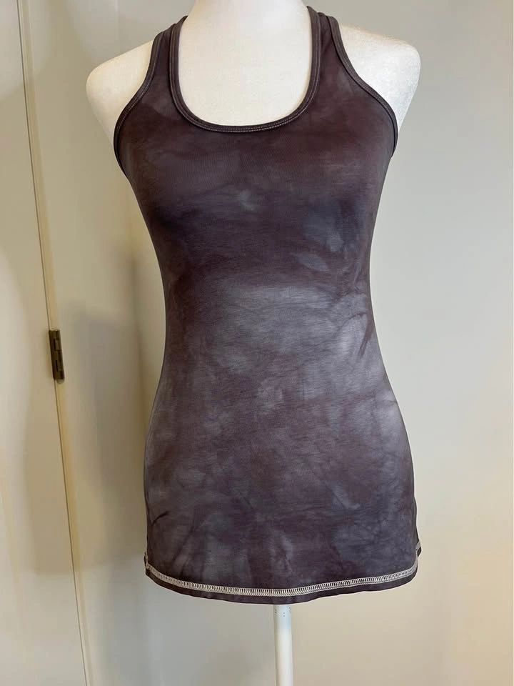 LULULEMON Purple Tie-Dye Racerback Tank Top - Size 4 - photo 3