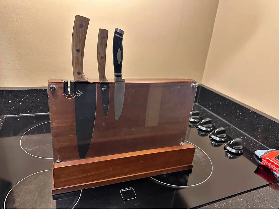Magnetic Wooden Knife Stand – 14x10