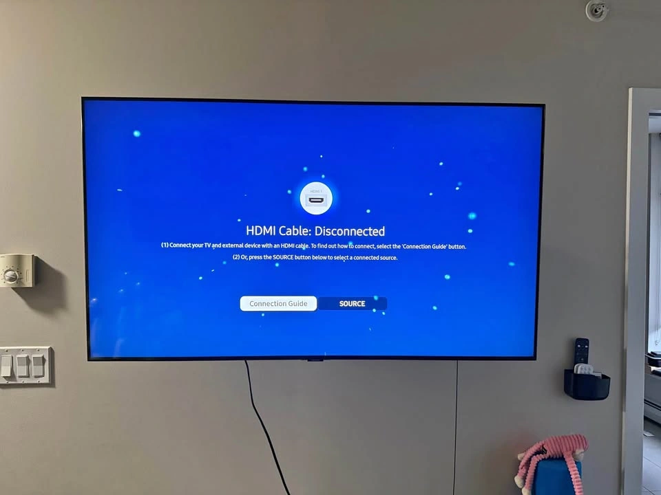 55 inch Samsung HD Smart TV w LG Soundbar & Sub + Mount
