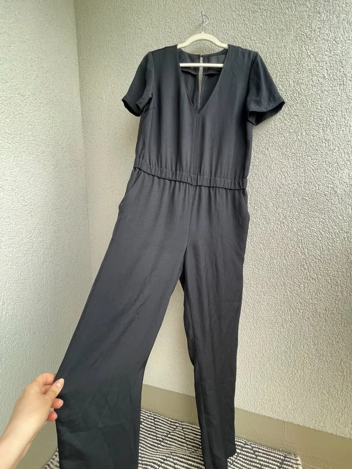 J.Crew Black Jumpsuit Size 4 V-Neck Pockets Workwear Chic - photo 4