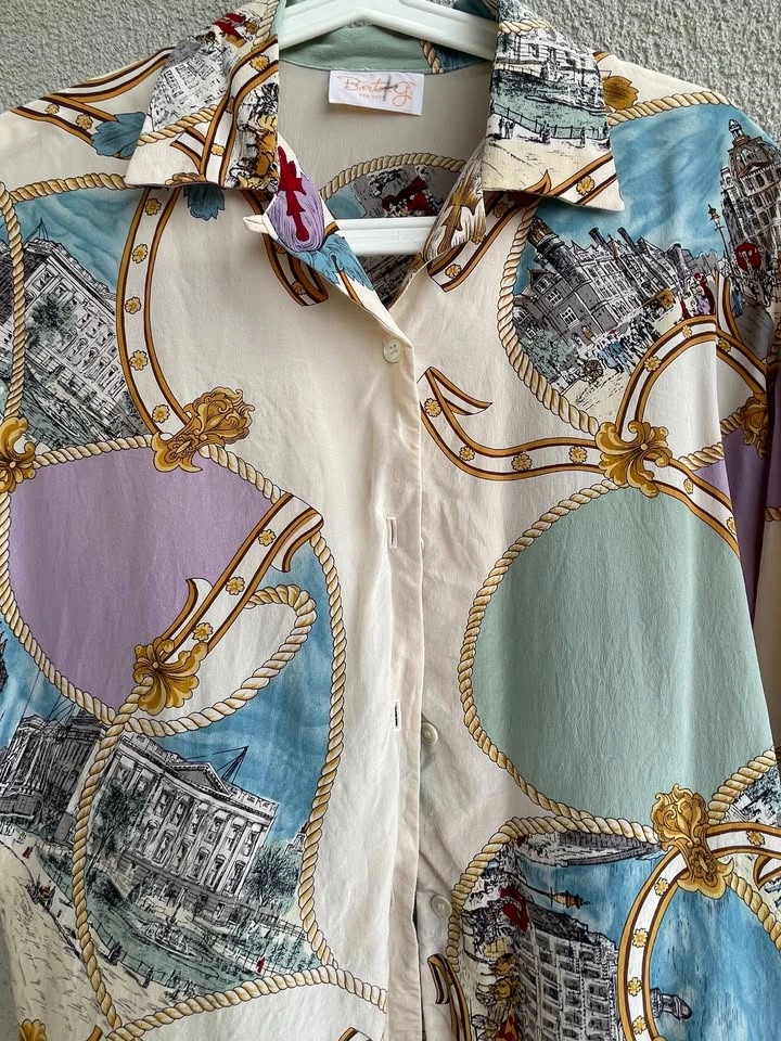 Size M/L, Vintage 100% Silk Blouse Paris Print Button Up - photo 4
