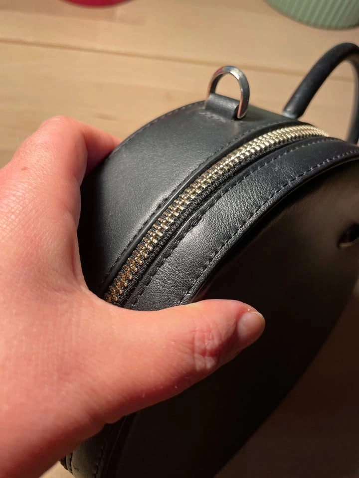 Kate Spade Round Bag, Black Leather, Mini Crossbody Circle Purse - photo 3