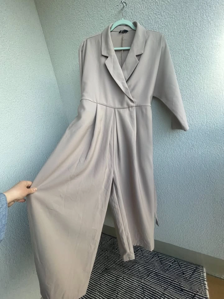 Beige Wide Leg Jumpsuit M-L - photo 2