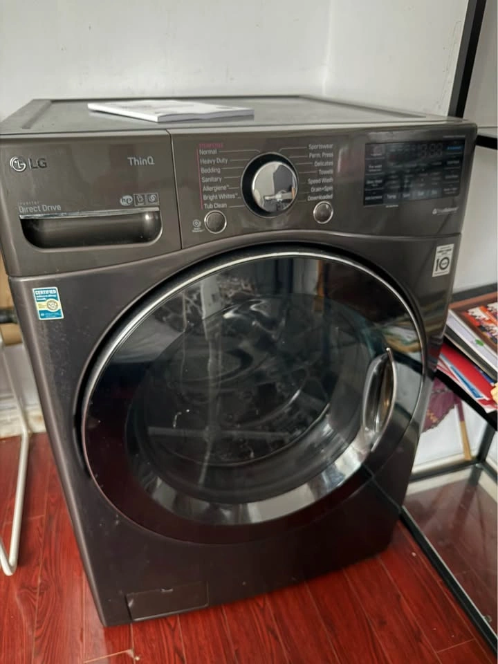 LG ThinQ Steam Washer & Dryer Combo - photo 2