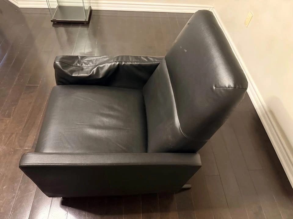Black recliner chair - photo 4