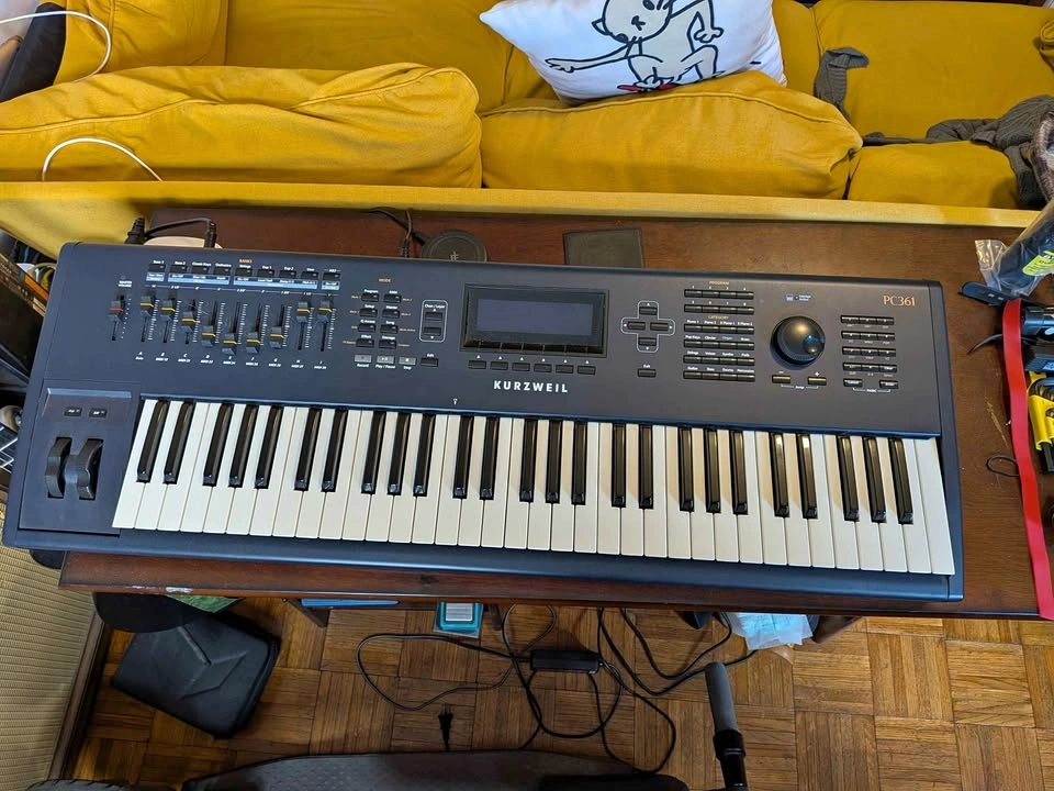 Kurzweil PC361 Synthesizer Workstation 61-Key Keyboard