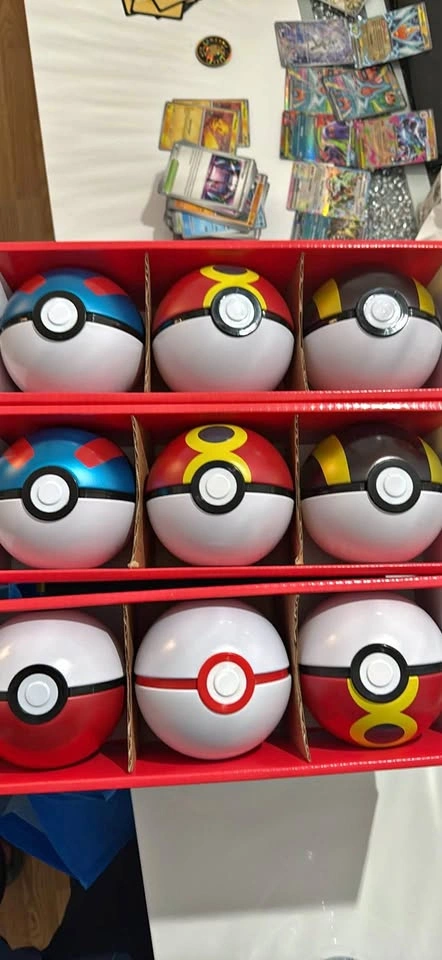 Pokéball tins - NO CARDS