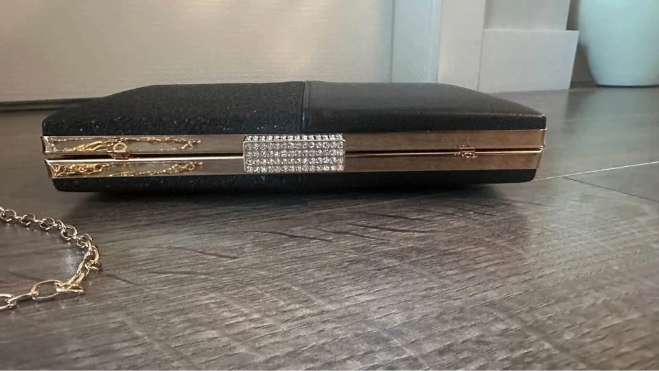 Black Clutch Bag with Rhinestone Clasp and Chain Strap - photo 4