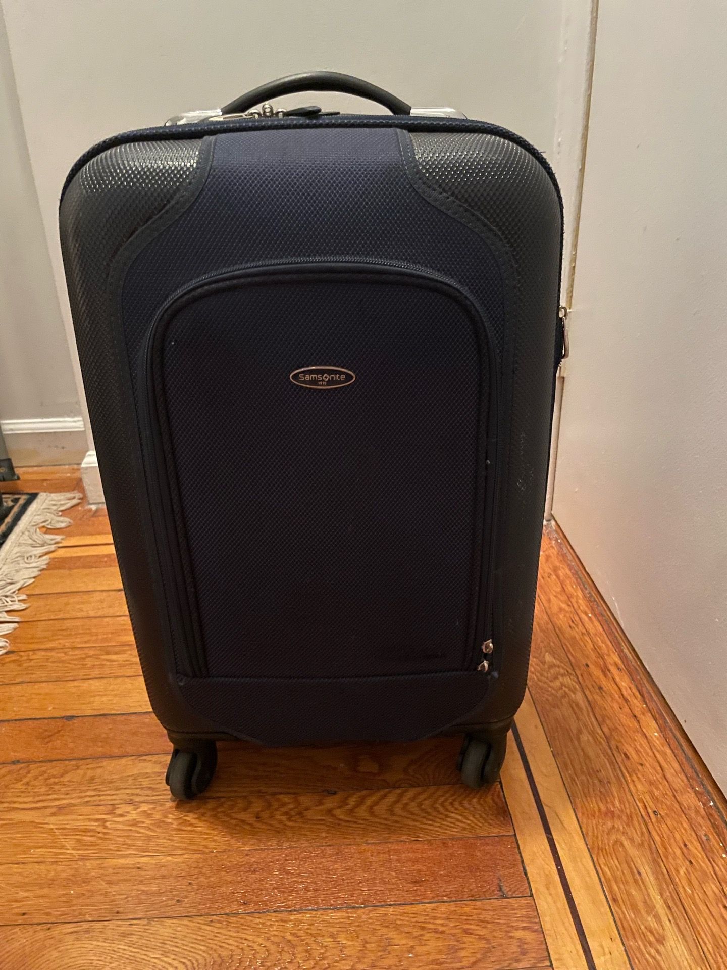 Gently Used Samsonite Carry On Luggage