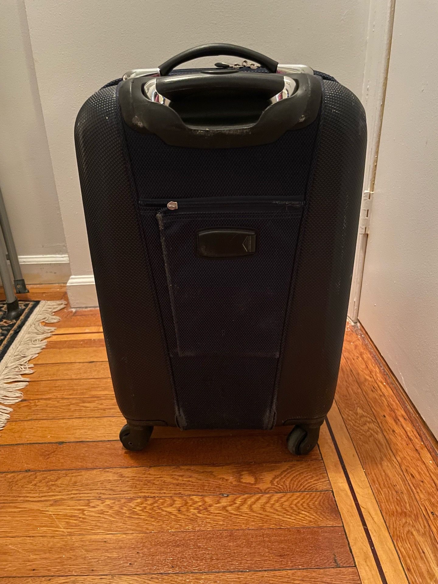 Gently Used Samsonite Carry On Luggage - photo 2