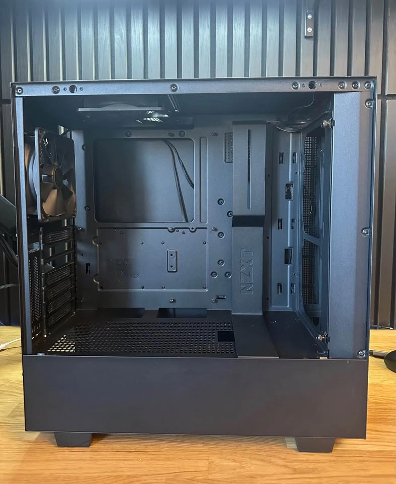 NZXT H510i Mid Tower Gaming PC Case - Black - Excellent - photo 2