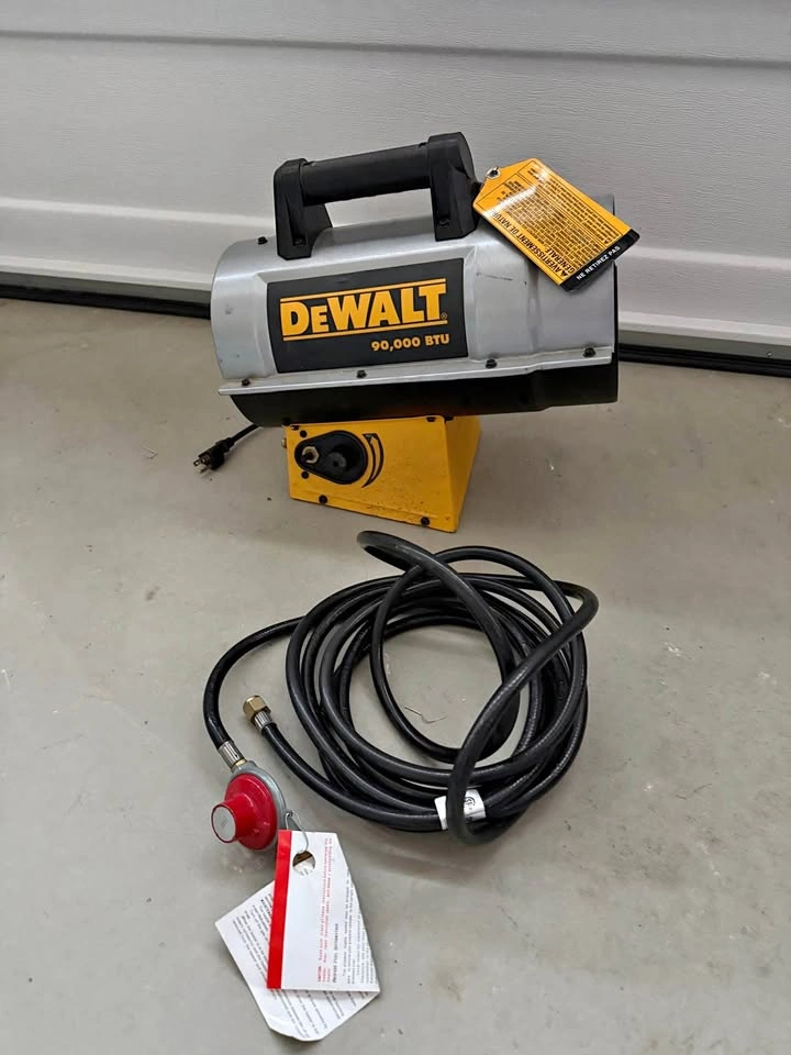 Dewalt 90,000 BTU Propane Heater
