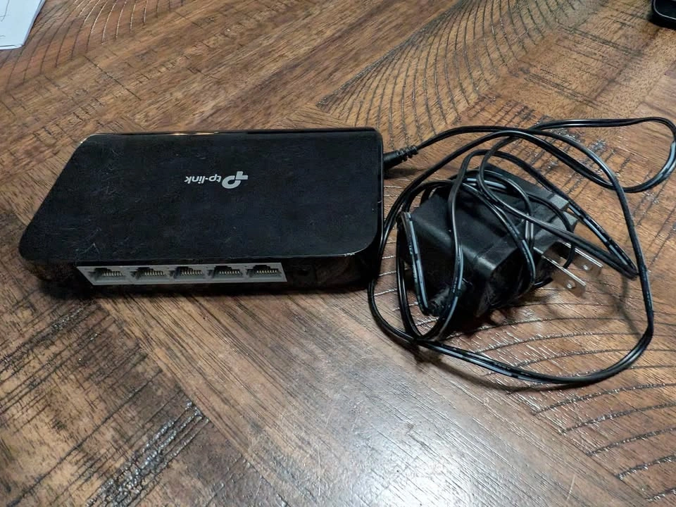 TP-Link 5 Port Gigabit Ethernet Switch (TL-SG1005D) - photo 5