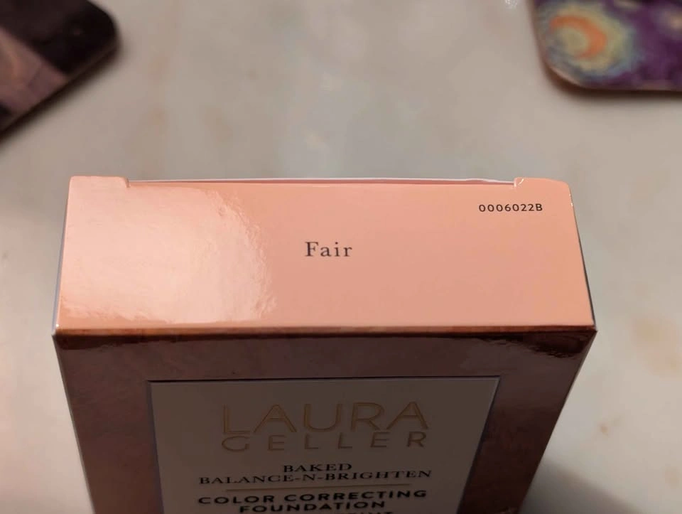 Laura Geller Balance n Brighten Foundation - Shade Fair - photo 3