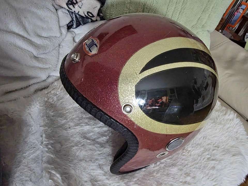 Vintage 1970 DIC CX500 Metal Flake Motorcycle Helmet EUC - XL