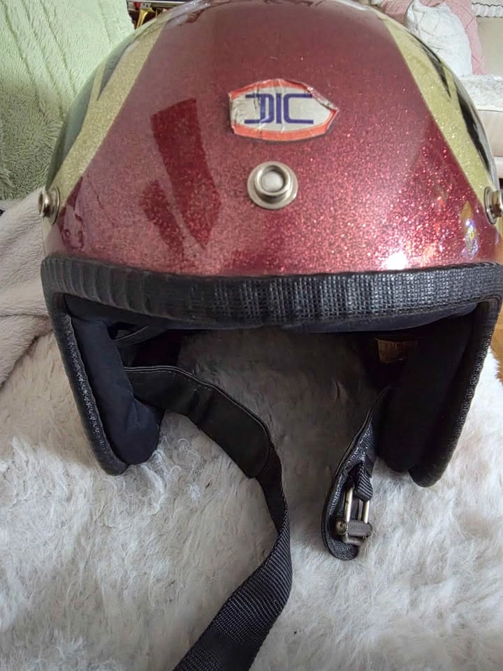 Vintage 1970 DIC CX500 Metal Flake Motorcycle Helmet EUC - XL - photo 2