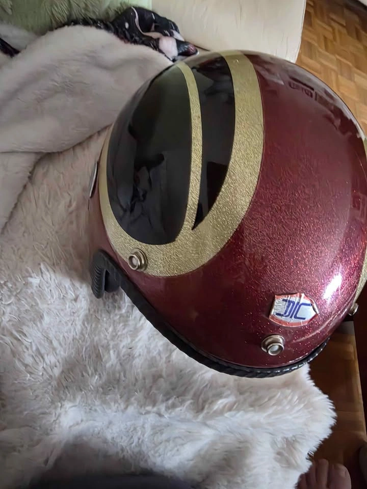 Vintage 1970 DIC CX500 Metal Flake Motorcycle Helmet EUC - XL - photo 3