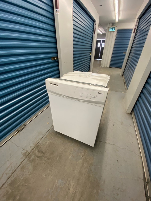 AMANA WHITE DISHWASHER