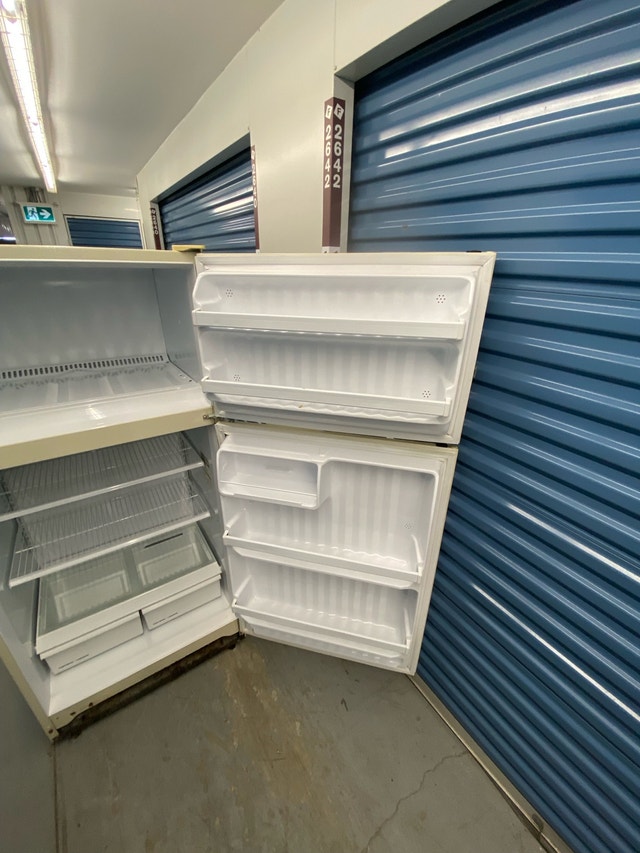 TOP FREEZER FRIDGE AVAILABLE - photo 5