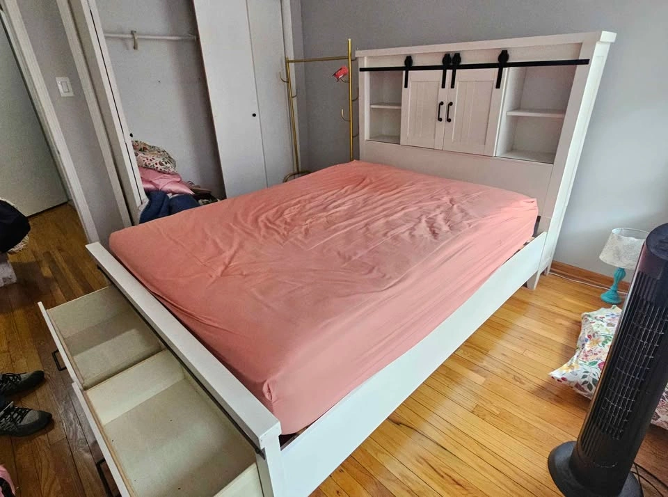 Bookcase Queen Sized Bedframe - HALF PRICE - photo 2