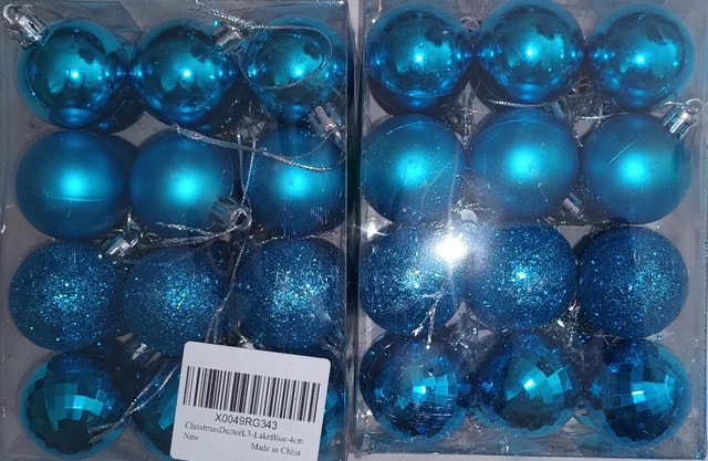 NEW Festive Christmas Tree Decor Ornaments Balls Set - 24 Pieces - photo 2
