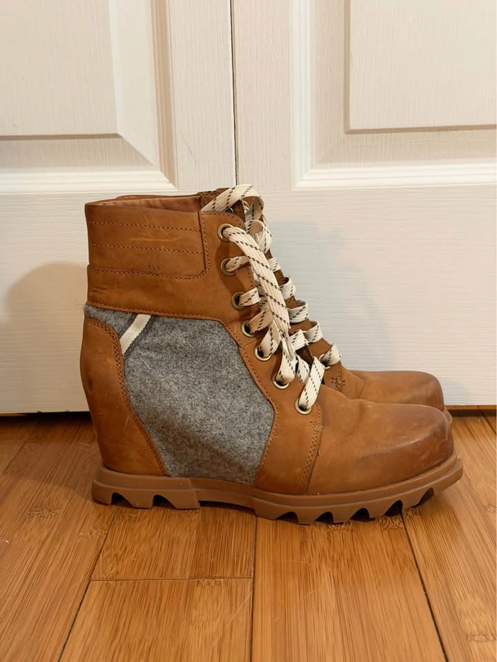 3 Sorel Boots + Winter Closet Clean Out (Bundle Deal) - photo 5