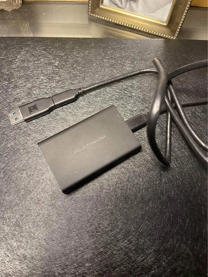 Platinum Desktop Memory Card Reader - USB 3.2 Gen 1 - photo 5