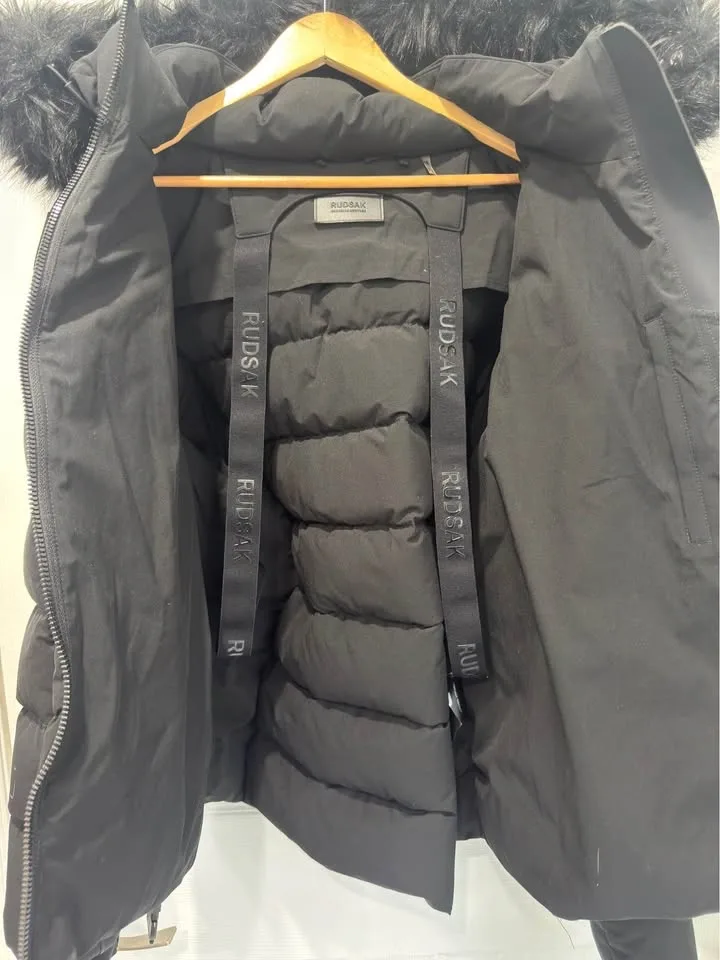 RUDSAK Women's Black Fur Jacket - Limited Edition - photo 5